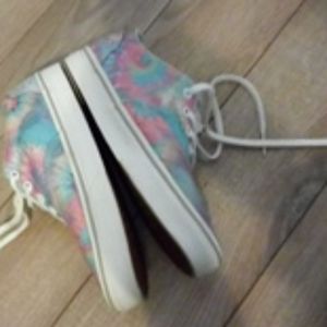 They were a gift and don't fit.